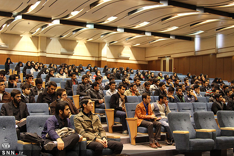 گزارش تصویری// سخنرانی استاد حسن عباسی در دانشگاه ایلام
