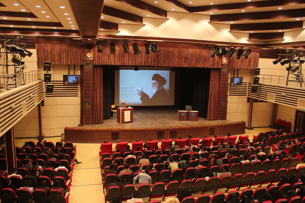گزارش تصویری؛ سخنرانی استاد حسن عباسی با موضوع یک دانشگاه، دو پارادایم