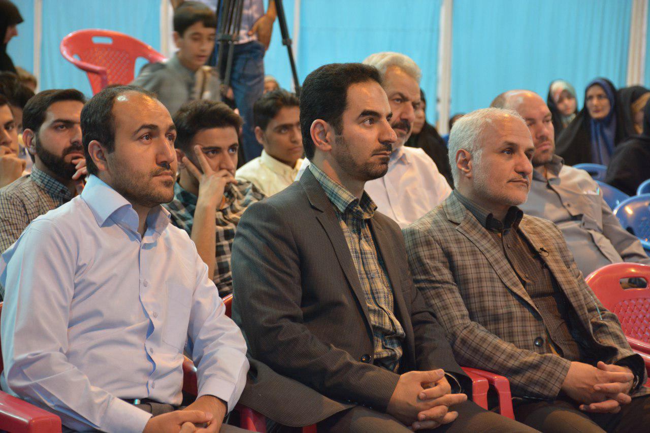 سخنرانی استاد حسن عباسی در اصفهان - نمایشگاه ایران‌نوشت