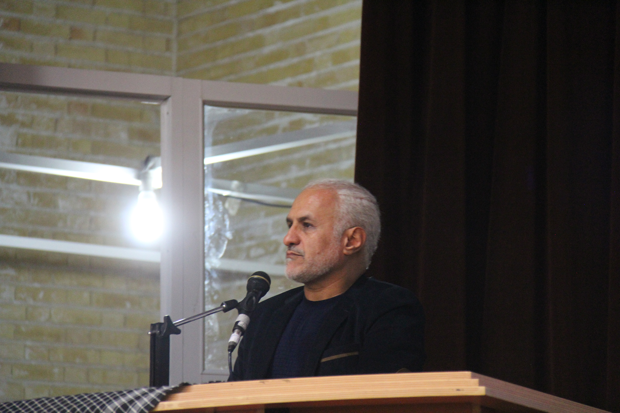 سخنرانی استاد حسن عباسی در دانشگاه کاشان - آفت ها و جوانه های انقلاب اسلامی